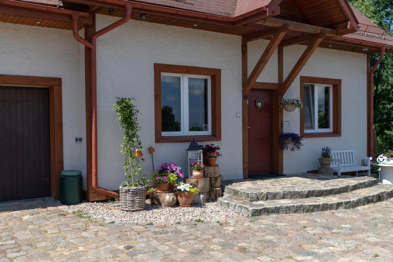 Cottage On The Hill Kielno Exterior photo